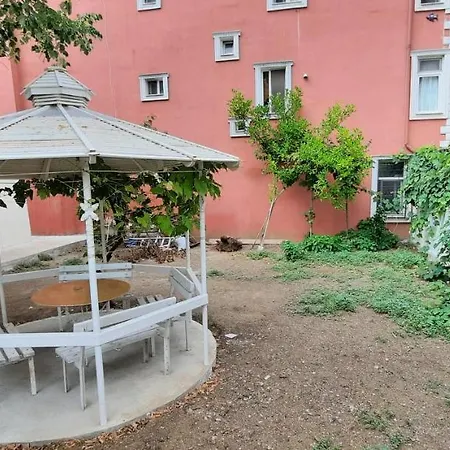 Charming Anatolian House In Cengelkoey איסטמבול